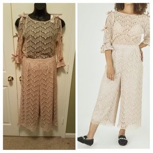 Set Nude Lace Bow Top and Pants